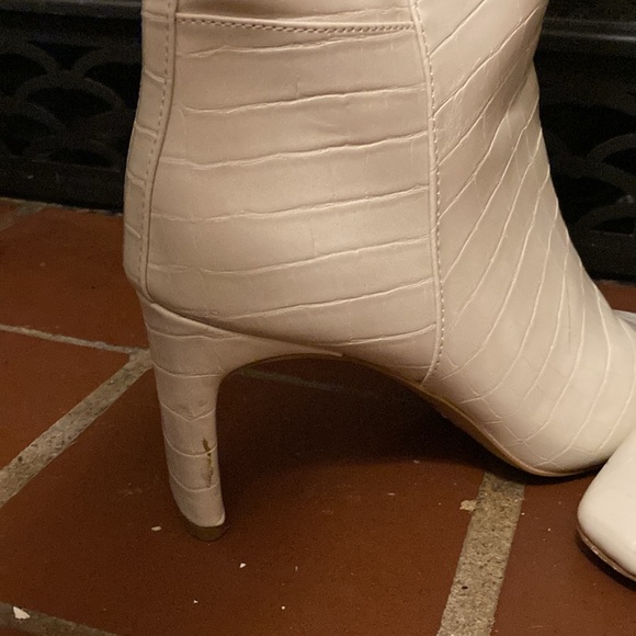 Express zip up 2in heeled Go Go boots, Women’s 8 - Picture 4 of 5